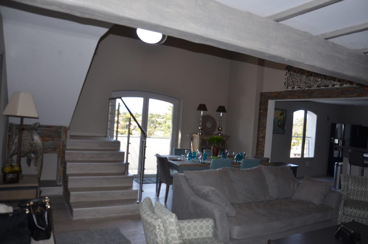 Belle Maison Avec Piscine Dans Les Hauteurs A Saint Raphael Zewnętrze zdjęcie