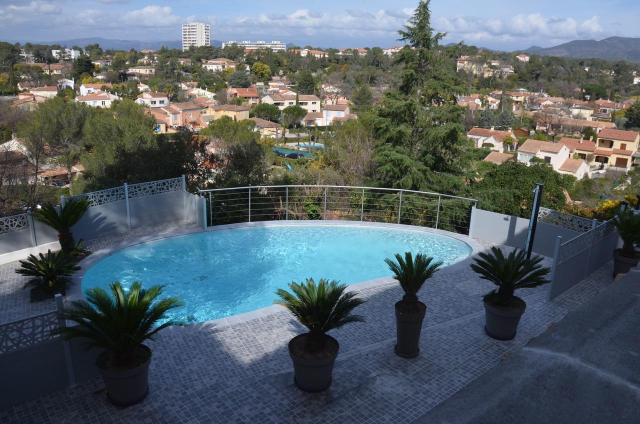 Belle Maison Avec Piscine Dans Les Hauteurs A Saint Raphael Zewnętrze zdjęcie